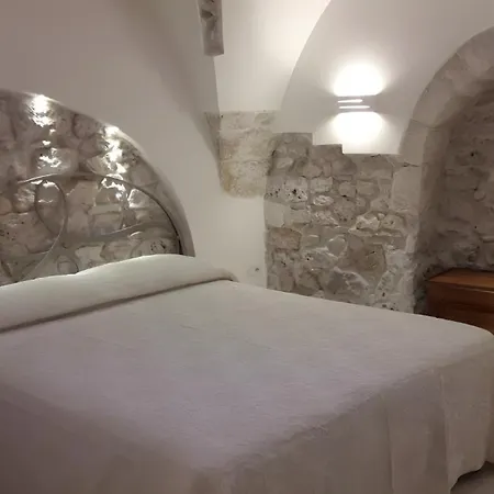 לינה וארוחת בוקר Archetto Bianco מרטינה פרנקה